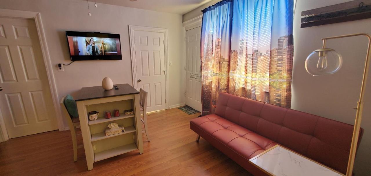 Cozy 1 Bedroom, 1 Min From Irving Park Blue Line, Free Parking شيكاغو المظهر الخارجي الصورة